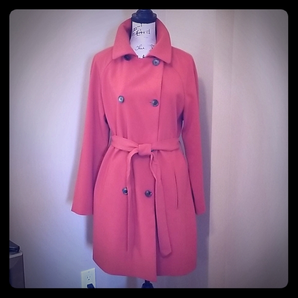 Trenchcoat - Picture 2 of 5